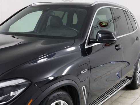 Used 2022 BMW X5 xDrive45e w/ Climate Comfort Package image 53