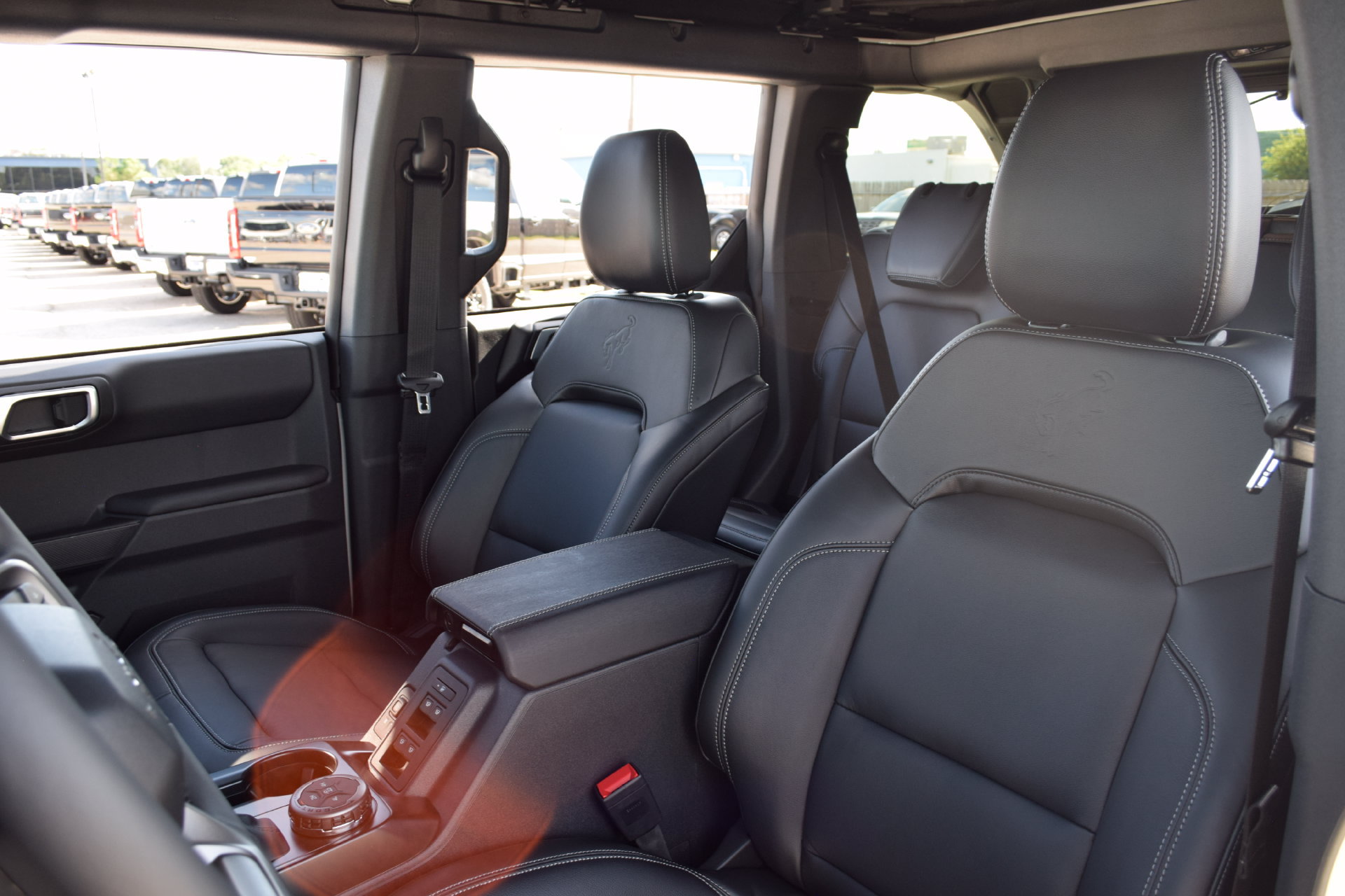 New 2026 Ford Bronco Outer Banks AWD/4WD image 16