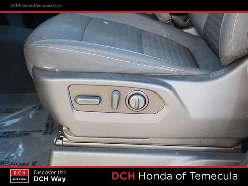 Used 2022 Chevrolet Silverado 1500 LT w/ Safety Package image 17