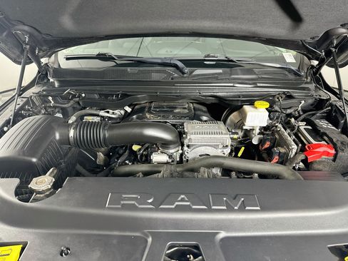 Used 2020 RAM 1500 Laramie w/ Off Road Group AWD/4WD image 30