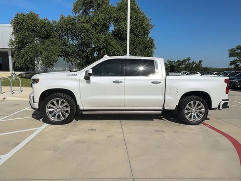 Used 2021 Chevrolet Silverado 1500 High Country w/ Technology Package image 3