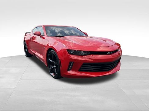 Used 2018 Chevrolet Camaro LT image 7