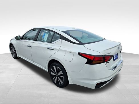 Used 2022 Nissan Altima 2.5 SV image 9
