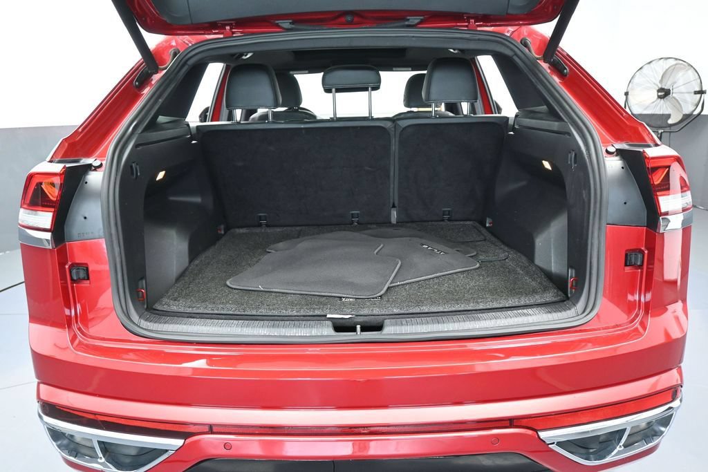 Used 2021 Volkswagen Atlas Cross Sport SE w/ Panoramic Sunroof Package FWD image 36