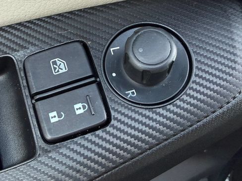 Used 2014 MAZDA MAZDA3 s Grand Touring FWD image 38