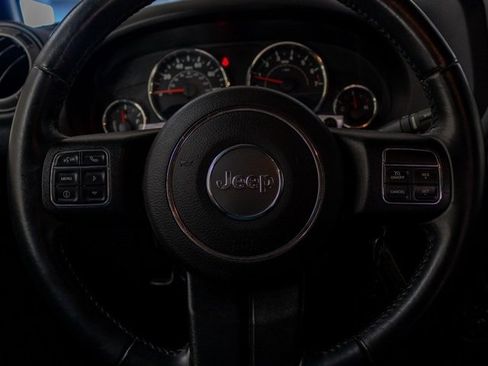 Used 2018 Jeep Wrangler Unlimited Sport S image 13