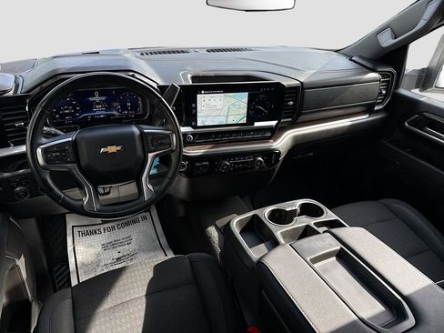 Used 2025 Chevrolet Silverado 2500 LT w/ Convenience Package image 25