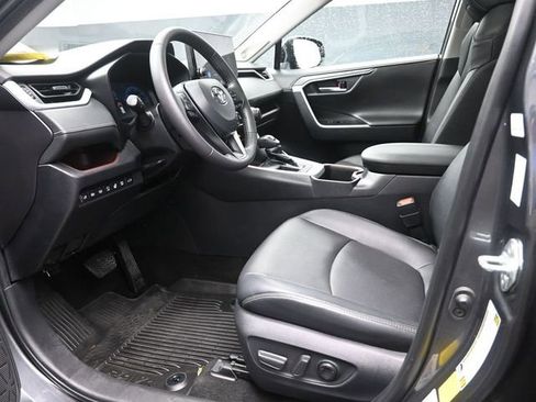 Used 2024 Toyota RAV4 Limited w/ Advanced Technology Package image 17