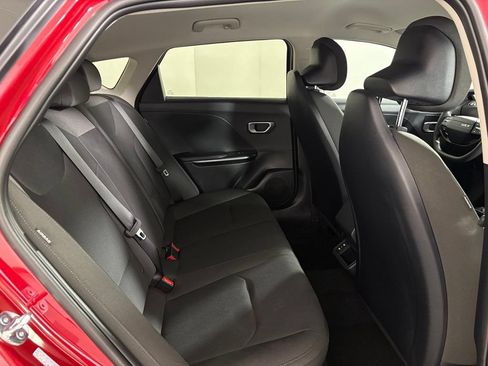 New 2026 Kia K4 FWD image 40