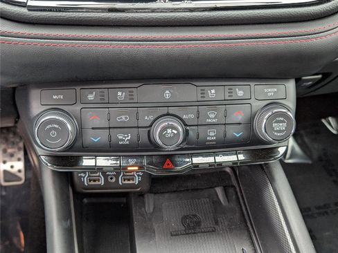 Used 2021 Dodge Durango R/T w/ Blacktop Package image 30