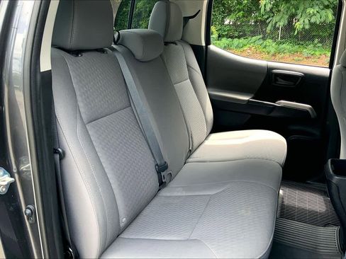 Used 2020 Toyota Tacoma SR5 image 19