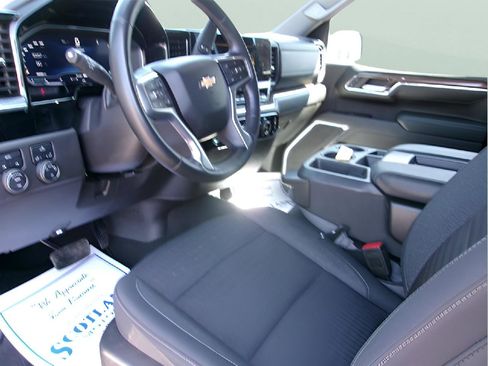 Used 2023 Chevrolet Silverado 1500 LT w/ Protection Package AWD/4WD image 12