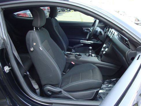 Used 2015 Ford Mustang Coupe image 10