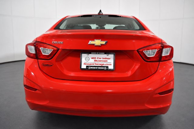 Used 2018 Chevrolet Cruze LS FWD image 3