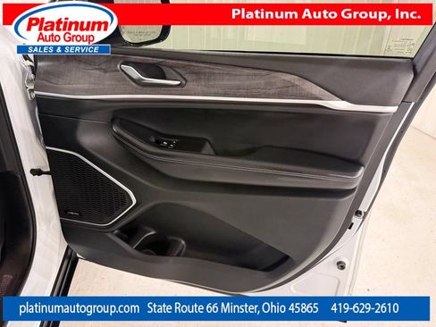 Used 2021 Jeep Grand Cherokee L Limited AWD/4WD image 45