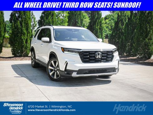 Used 2023 Honda Pilot Elite image 1