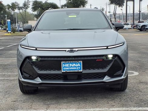 New 2026 Chevrolet Equinox EV RS image 2