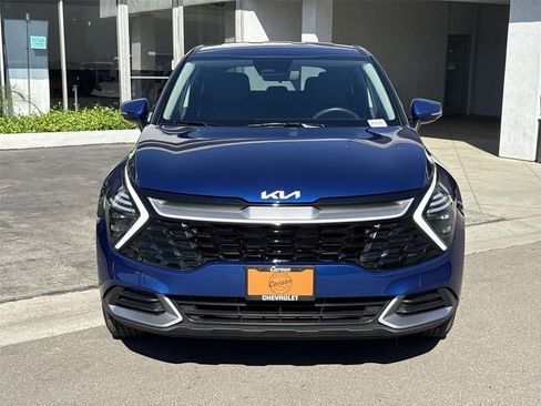 Used 2025 Kia Sportage EX FWD image 8