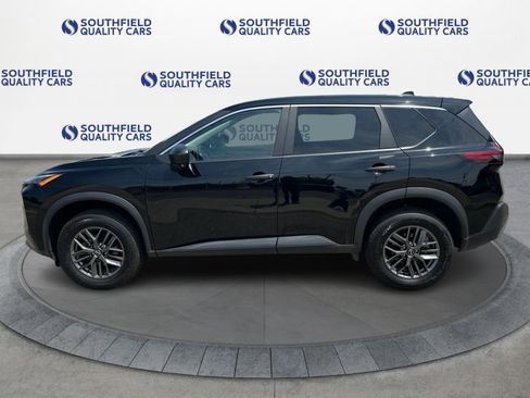 Used 2023 Nissan Rogue S AWD/4WD image 3