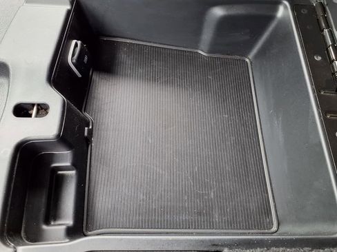 Used 2024 RAM 2500 Big Horn AWD/4WD image 11