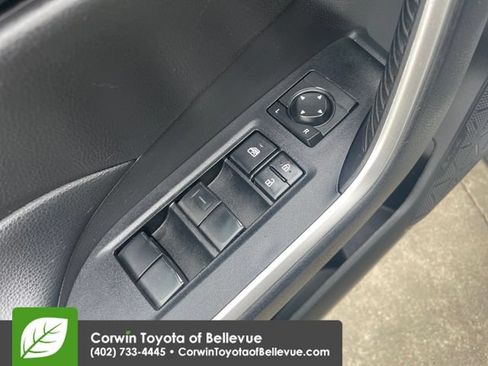 Used 2021 Toyota RAV4 LE FWD image 19