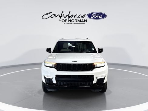 Used 2024 Jeep Grand Cherokee L Limited w/ Black Appearance Package image 2