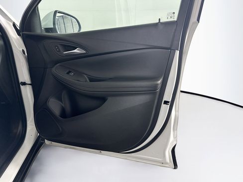 Used 2025 Buick Encore GX Preferred image 31