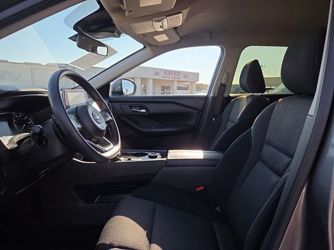 Used 2024 Nissan Rogue SV image 13