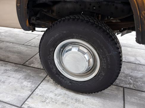 Used 1993 Dodge D/W Truck 250 image 20