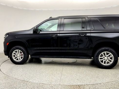 Used 2023 Chevrolet Suburban RST w/ Luxury Package AWD/4WD image 8