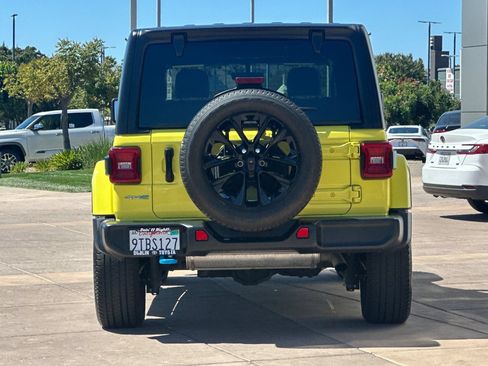 Used 2023 Jeep Wrangler Unlimited Sahara AWD/4WD image 5