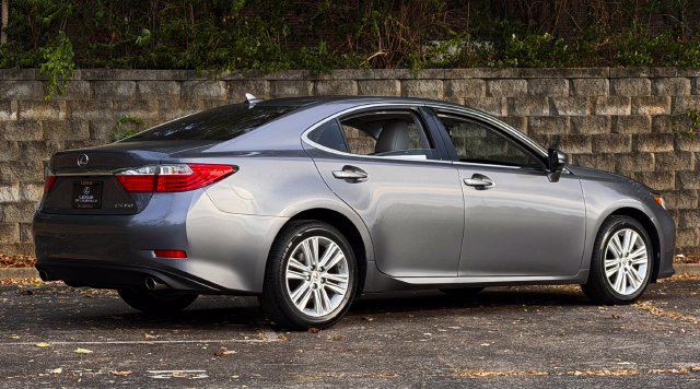 Used 2014 Lexus ES 350 w/ Premium Package FWD image 6