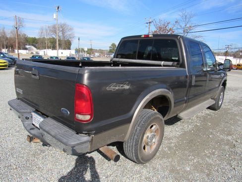 Used 2005 Ford F250 Lariat image 5