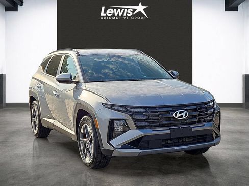 Used 2025 Hyundai Tucson SEL FWD image 6