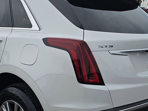Used 2020 Cadillac XT5 Premium Luxury w/ LPO, Floor Liner Package image 38