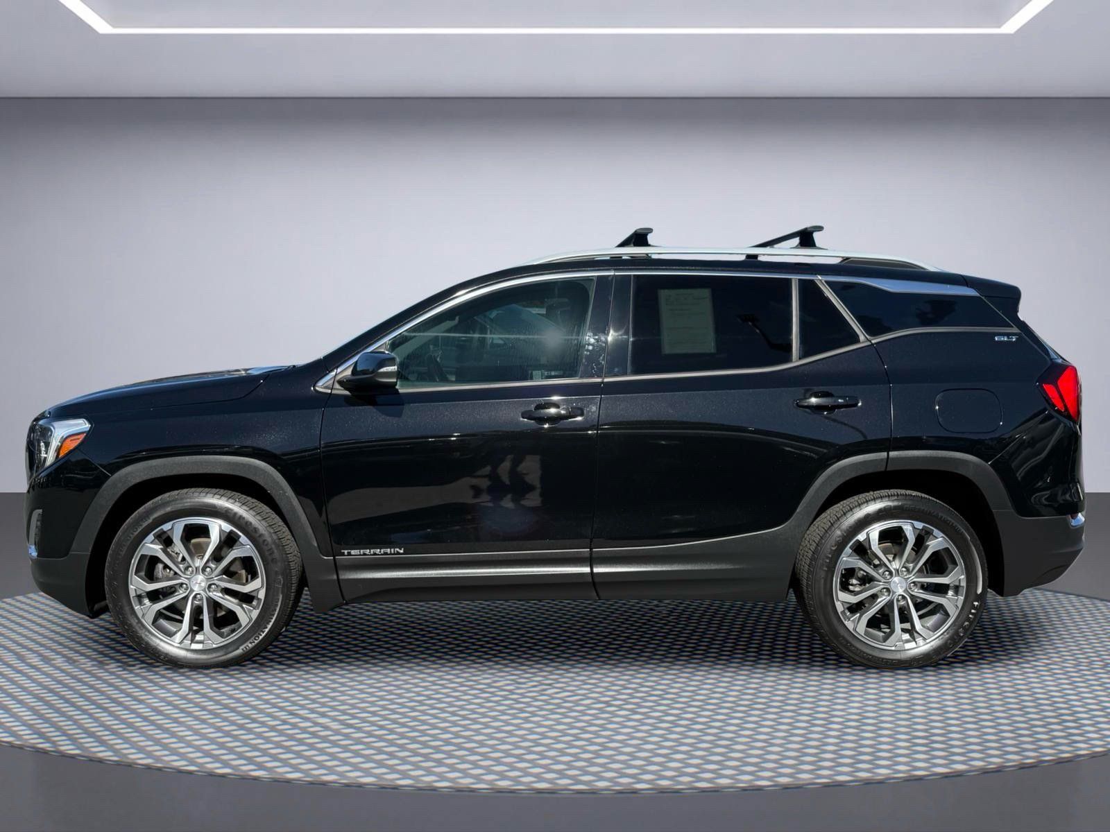 Used 2018 GMC Terrain SLT w/ Preferred Package AWD/4WD image 3