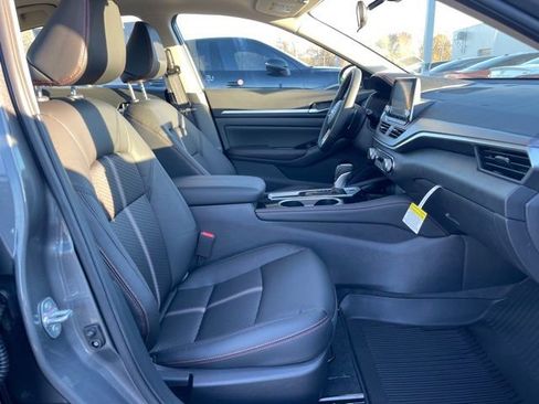 New 2025 Nissan Altima 2.5 SR image 27