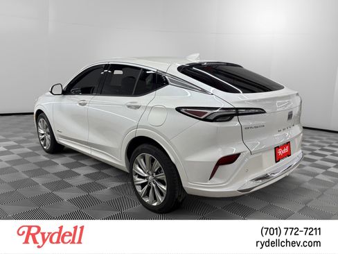 Used 2025 Buick Envista Avenir FWD image 3