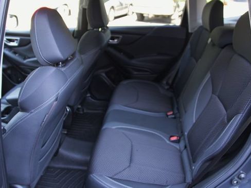Used 2020 Subaru Forester Premium AWD/4WD image 33
