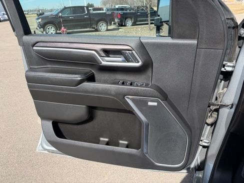 Used 2025 Chevrolet Silverado 3500 LTZ w/ LTZ Premium Package image 26