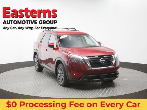 Used 2024 Nissan Pathfinder SV AWD/4WD image 52