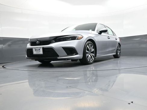 Used 2023 Honda Civic EX image 26