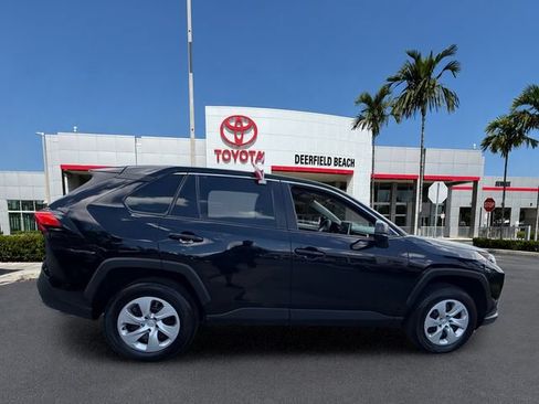Used 2023 Toyota RAV4 LE FWD image 8