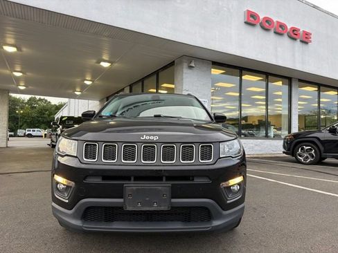 Used 2020 Jeep Compass Latitude w/ Popular Equipment Group AWD/4WD image 8