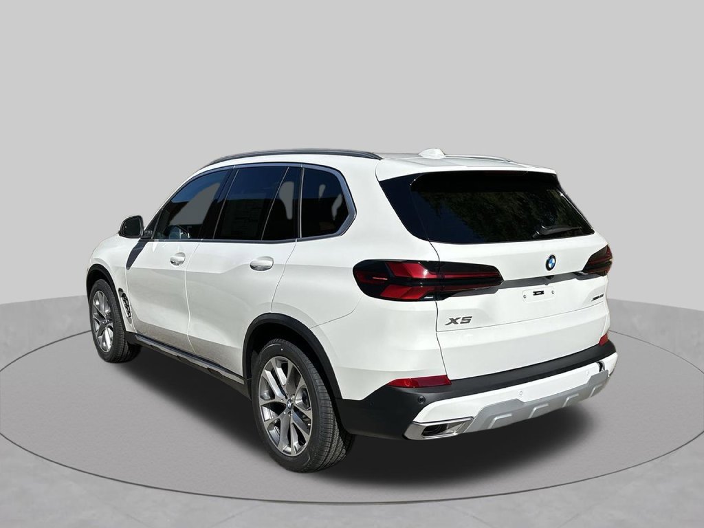 Used 2026 BMW X5 xDrive40i w/ Parking Assistance Package AWD/4WD image 7