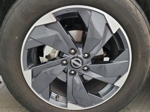Used 2024 Nissan Rogue SV AWD/4WD image 31