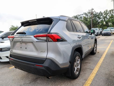 Used 2022 Toyota RAV4 XLE w/ Convenience Package FWD image 23