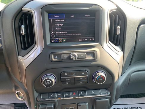 Used 2025 Chevrolet Silverado 2500 Custom w/ Custom Value Package AWD/4WD image 16