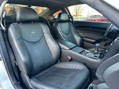 Used 2014 INFINITI Q60 Journey w/ Premium Package image 9