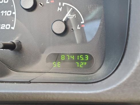 Used 2002 Ford Explorer XLT image 31